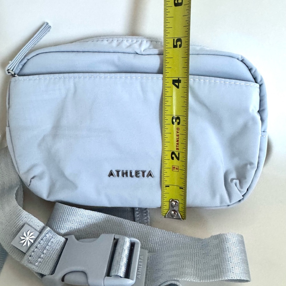 Athleta Belt Bag / Crossbody Light Blue Small Travel Bag Fanny Pack Power of She - Picture 5 of 9